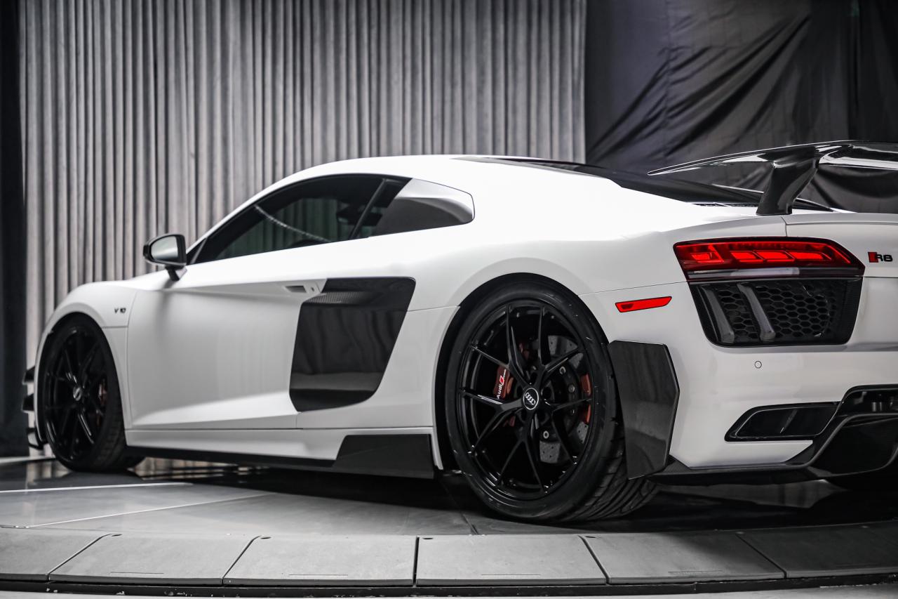 2017 Audi R8 V10 PLUS VF SUPERCHARGED 830HP CUSTOMWHEELS CARBON Photo