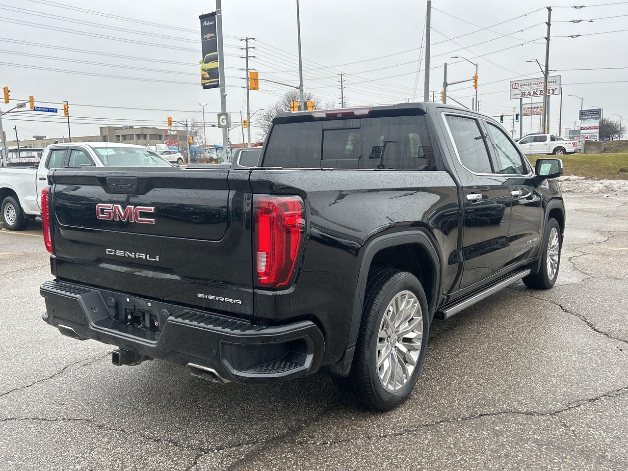 2019 GMC Sierra 1500 4WD Crew Cab 147  Denali Photo