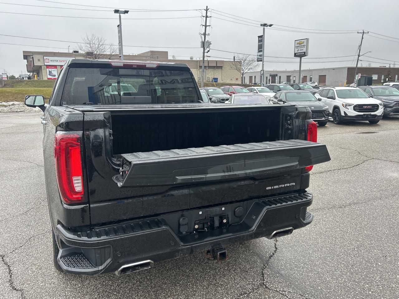 2019 GMC Sierra 1500 4WD Crew Cab 147  Denali Photo