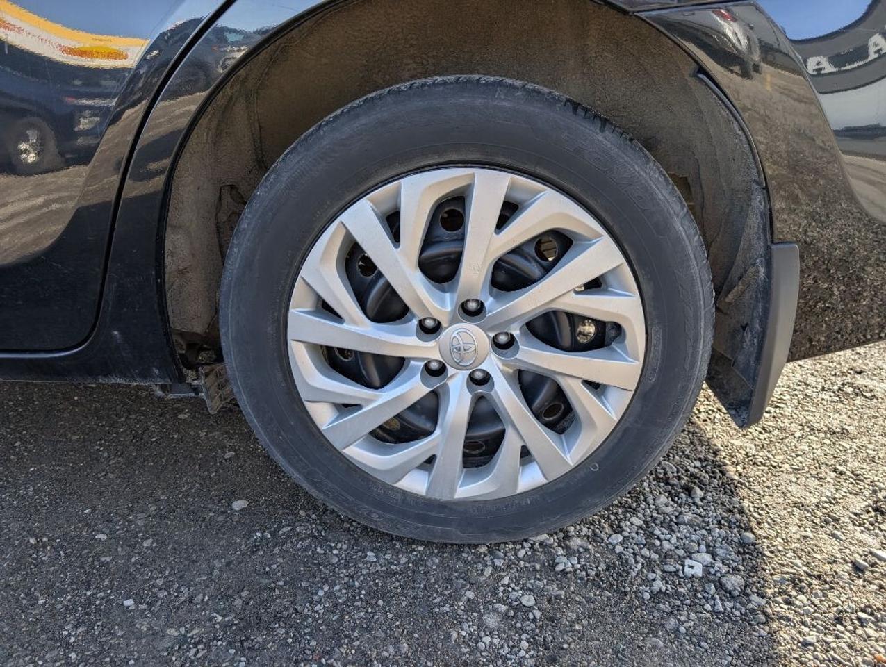 2019 Toyota Corolla LE  CAMERA   HTD SEATS Photo