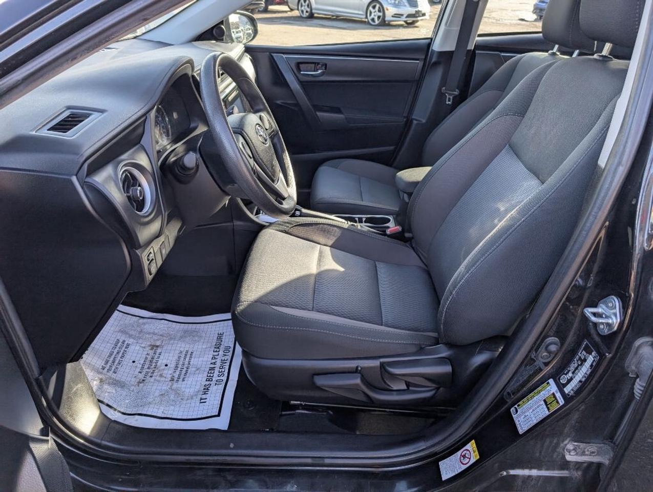 2019 Toyota Corolla LE  CAMERA   HTD SEATS Photo