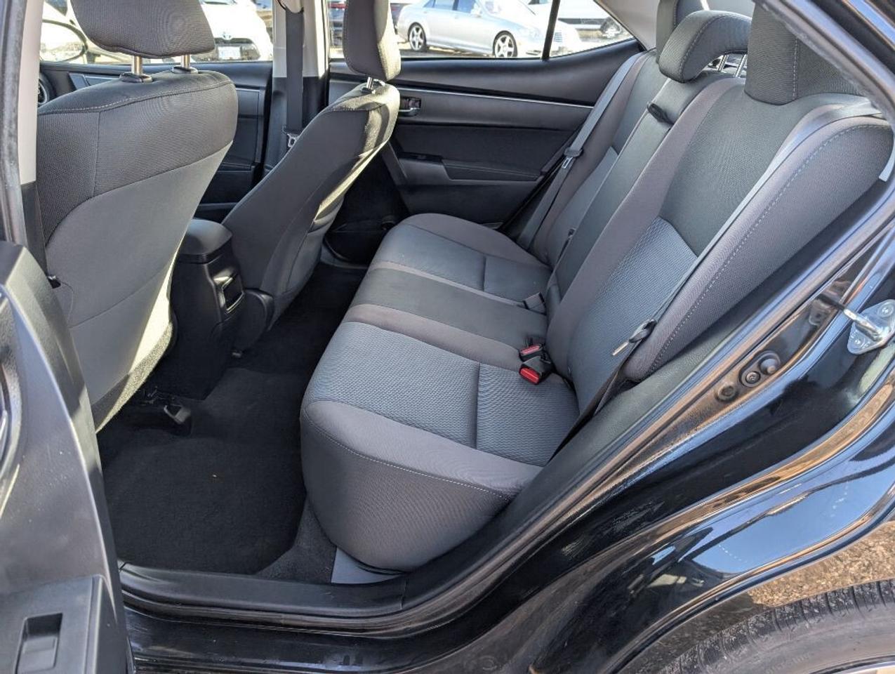 2019 Toyota Corolla LE  CAMERA   HTD SEATS Photo