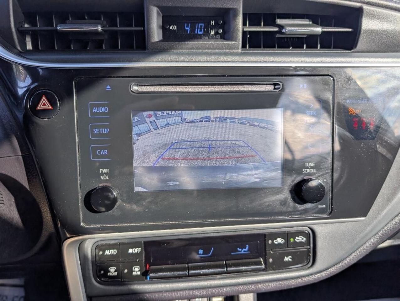 2019 Toyota Corolla LE  CAMERA   HTD SEATS Photo