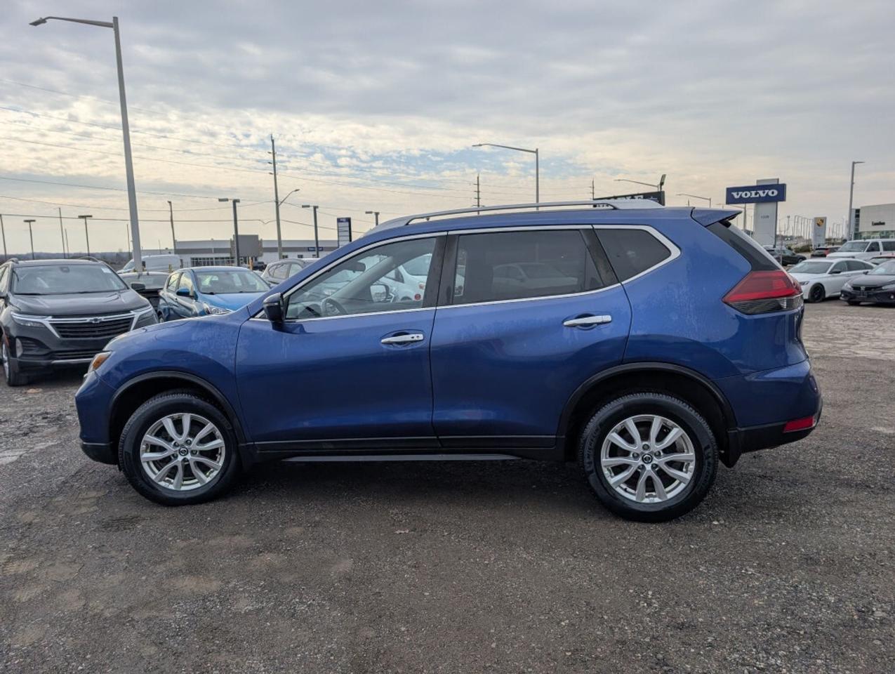 2019 Nissan Rogue SV AWD   CAMERA   HTD SEATS Photo