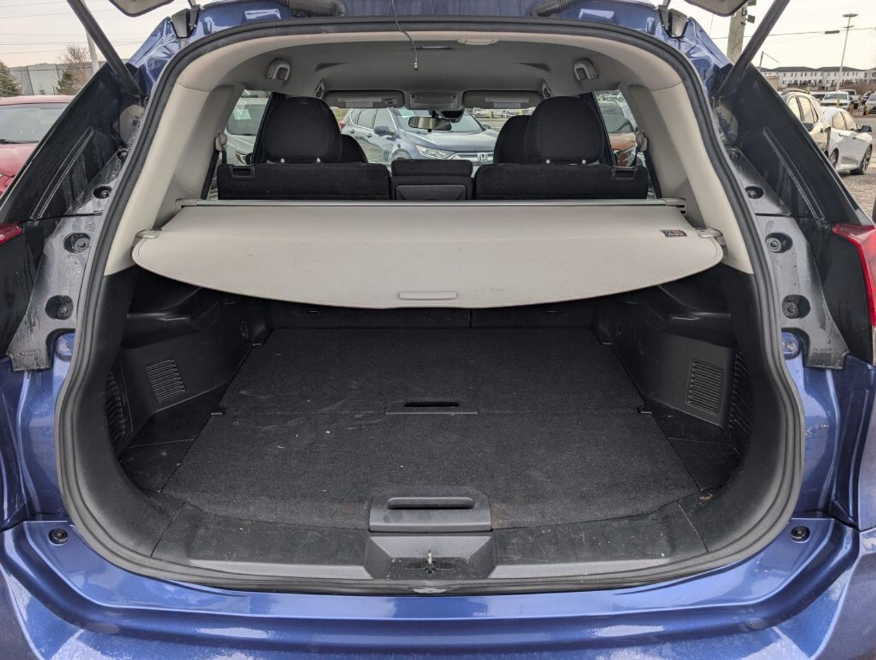 2019 Nissan Rogue SV AWD   CAMERA   HTD SEATS Photo