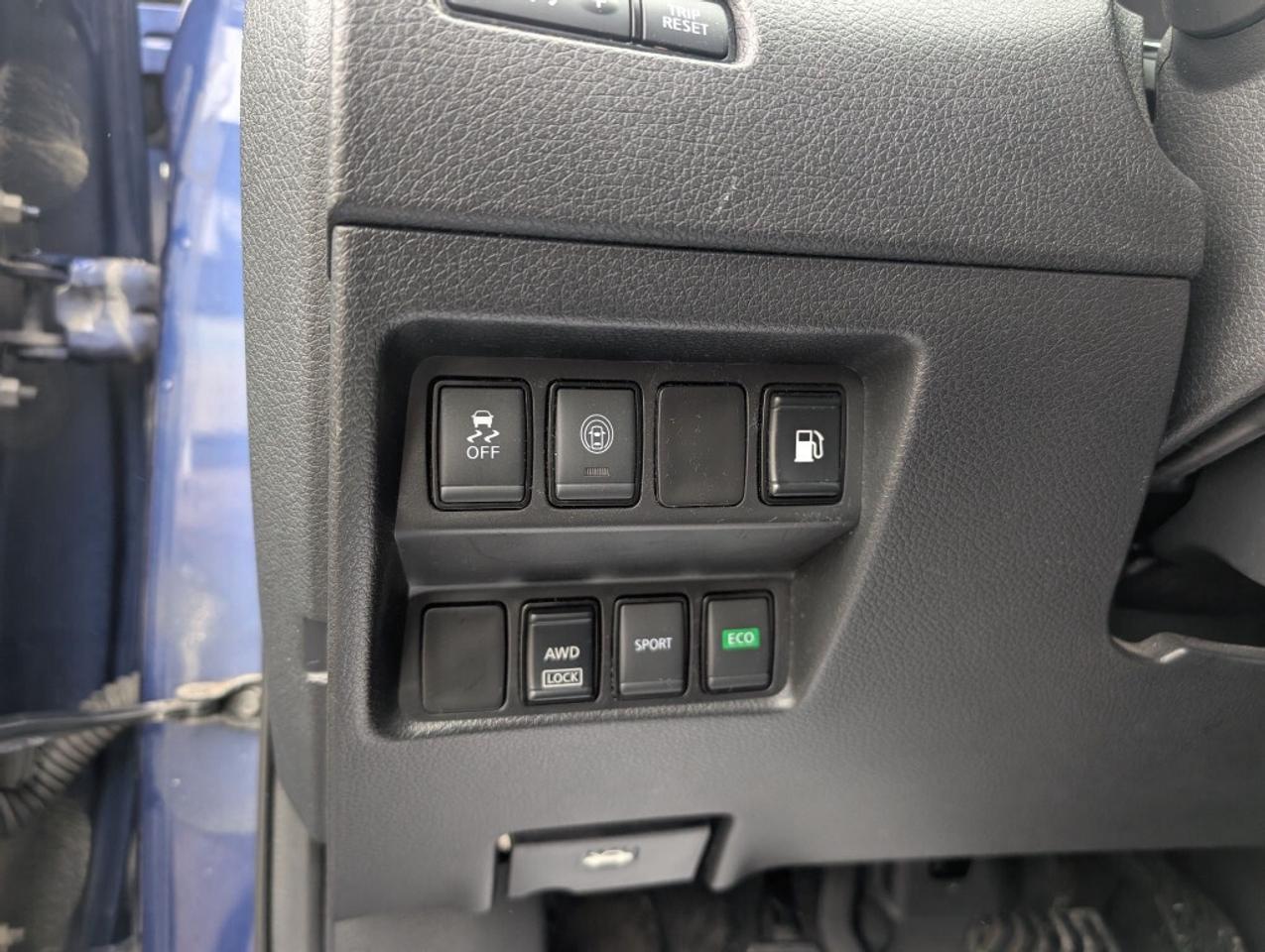 2019 Nissan Rogue SV AWD   CAMERA   HTD SEATS Photo