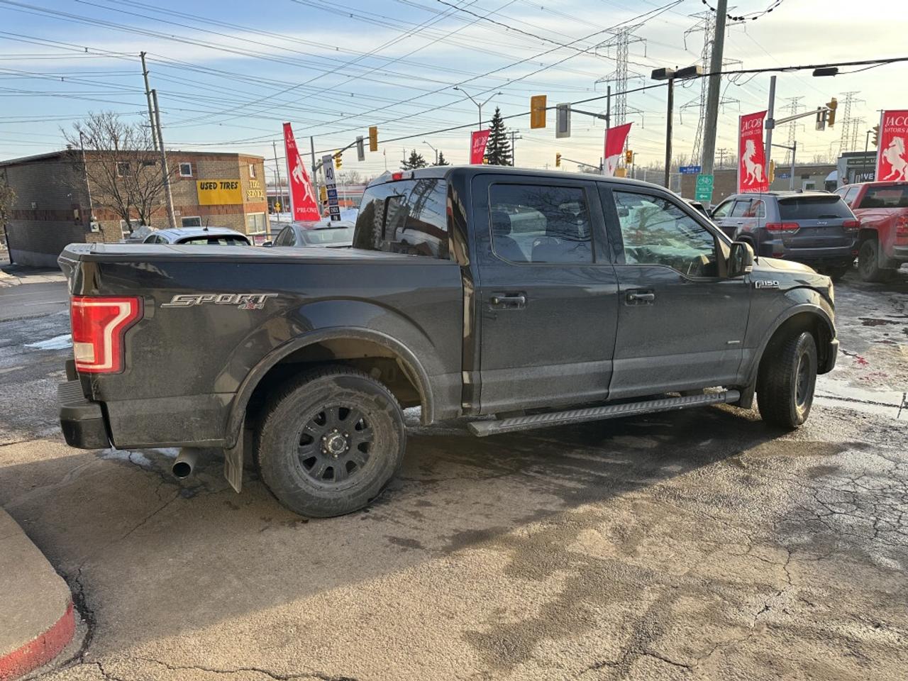 2015 Ford F-150 4WD SUPERCREW 145" LARIAT Photo4