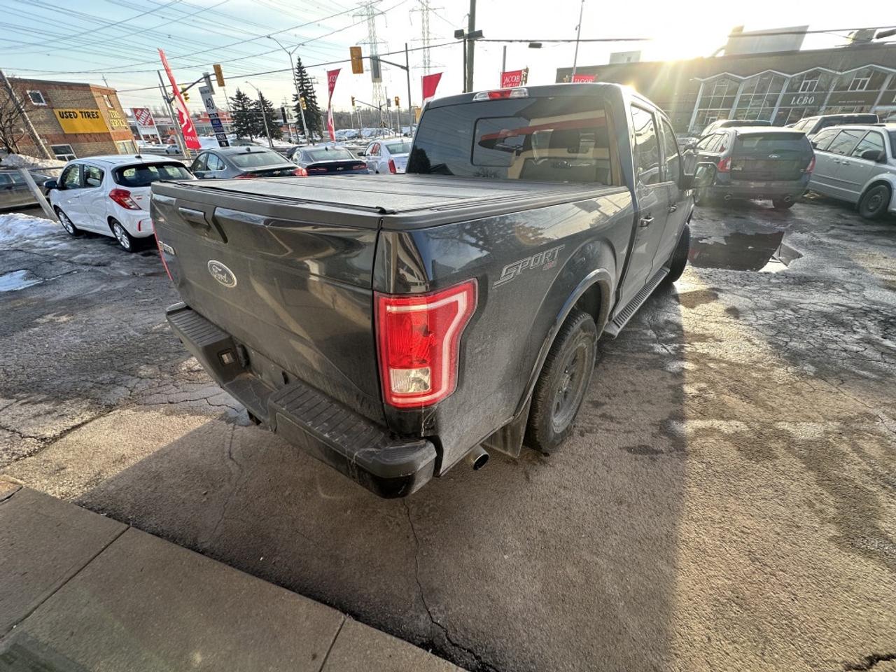 2015 Ford F-150 4WD SUPERCREW 145" LARIAT Photo3