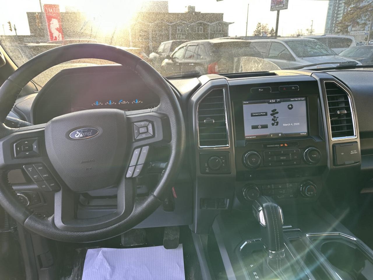 2015 Ford F-150 4WD SUPERCREW 145" LARIAT Photo