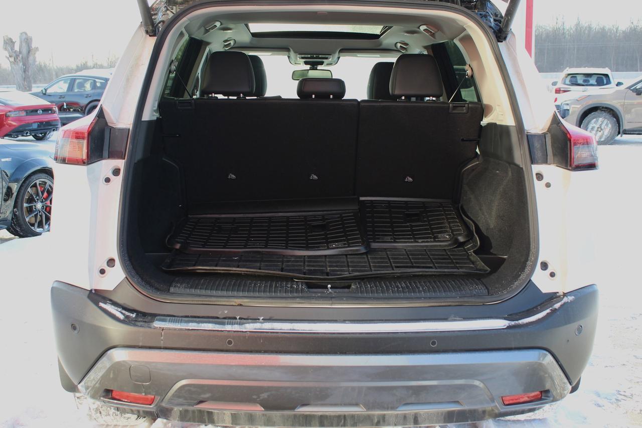 2023 Nissan Rogue SL / NAVIGATION / SUNROOF / REMOTE START / LOW KIL Photo