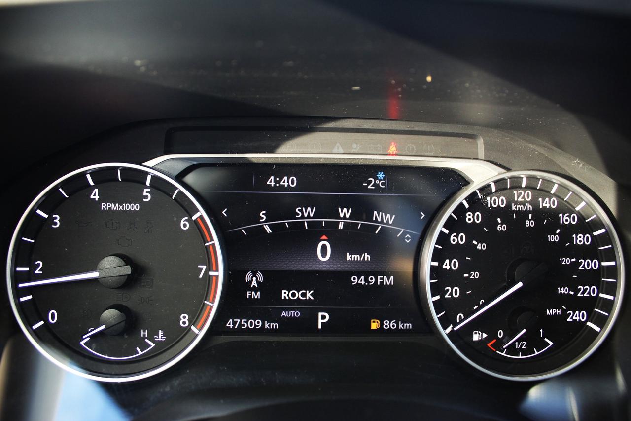 2023 Nissan Rogue SL / NAVIGATION / SUNROOF / REMOTE START / LOW KIL Photo