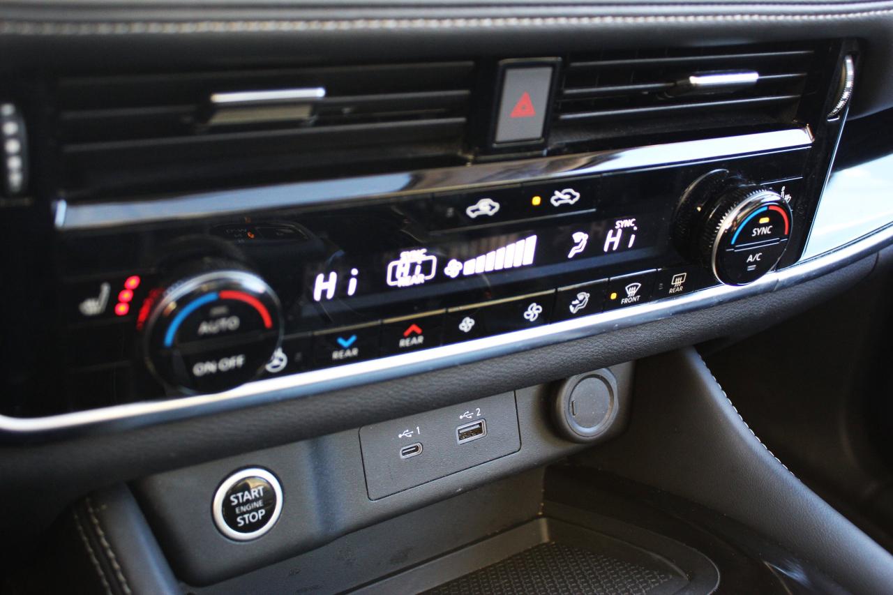 2023 Nissan Rogue SL / NAVIGATION / SUNROOF / REMOTE START / LOW KIL Photo