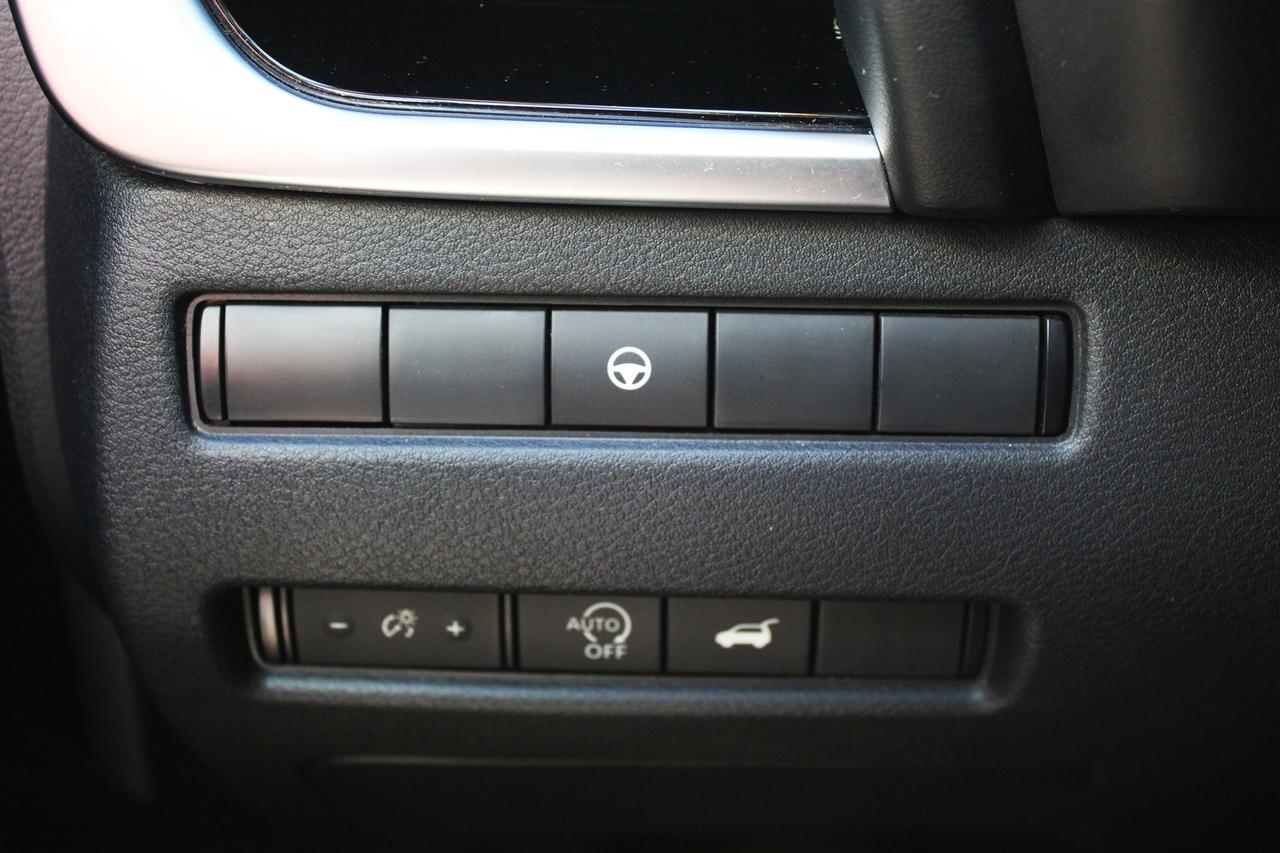 2023 Nissan Rogue SL / NAVIGATION / SUNROOF / REMOTE START / LOW KIL Photo