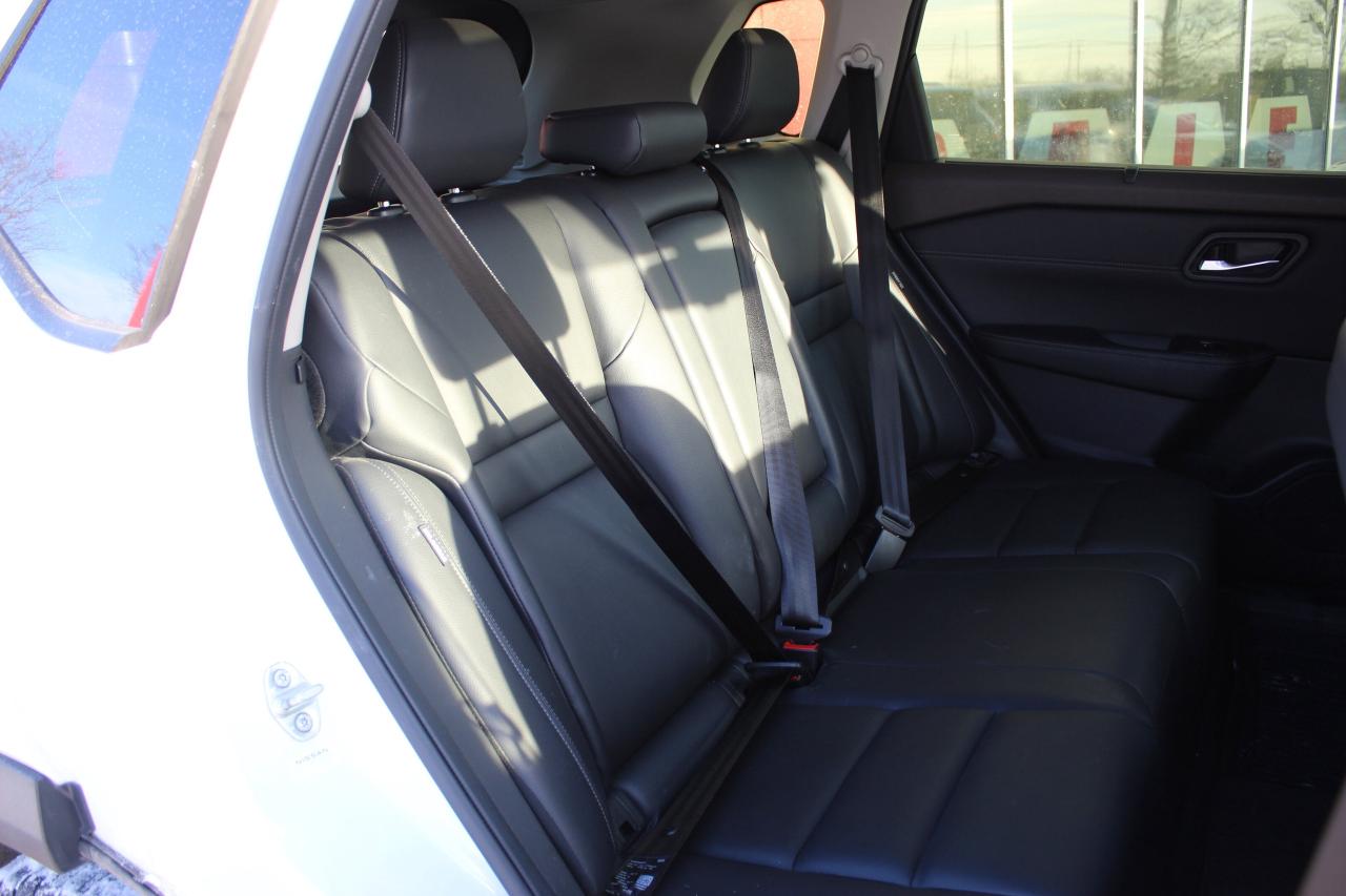 2023 Nissan Rogue SL / NAVIGATION / SUNROOF / REMOTE START / LOW KIL Photo