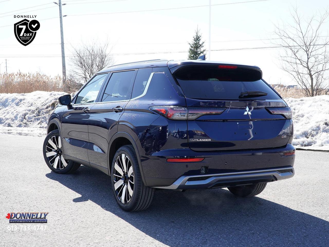 2025 Mitsubishi Outlander  Photo4