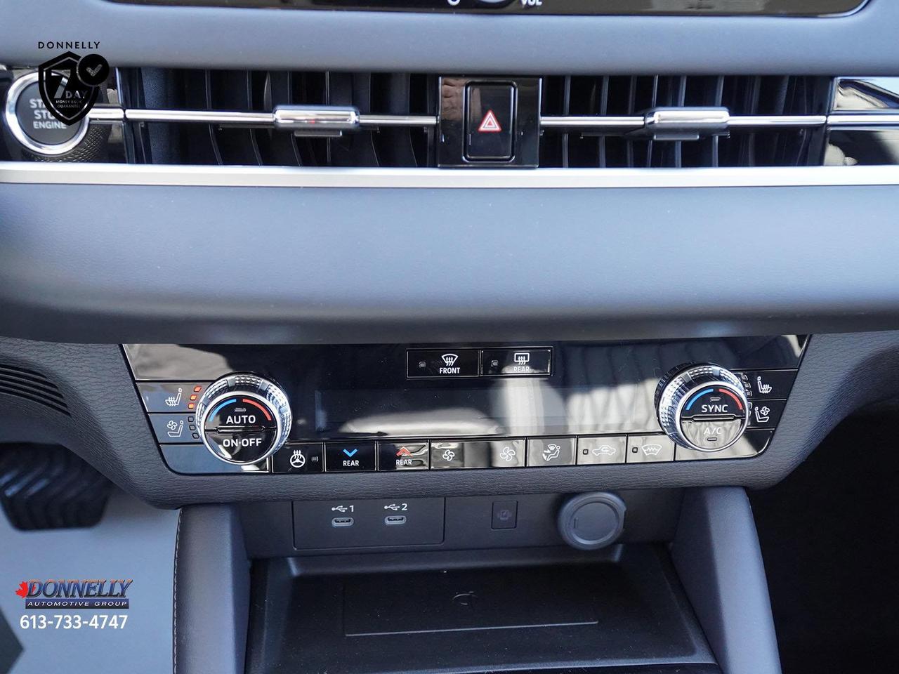 2025 Mitsubishi Outlander  Photo