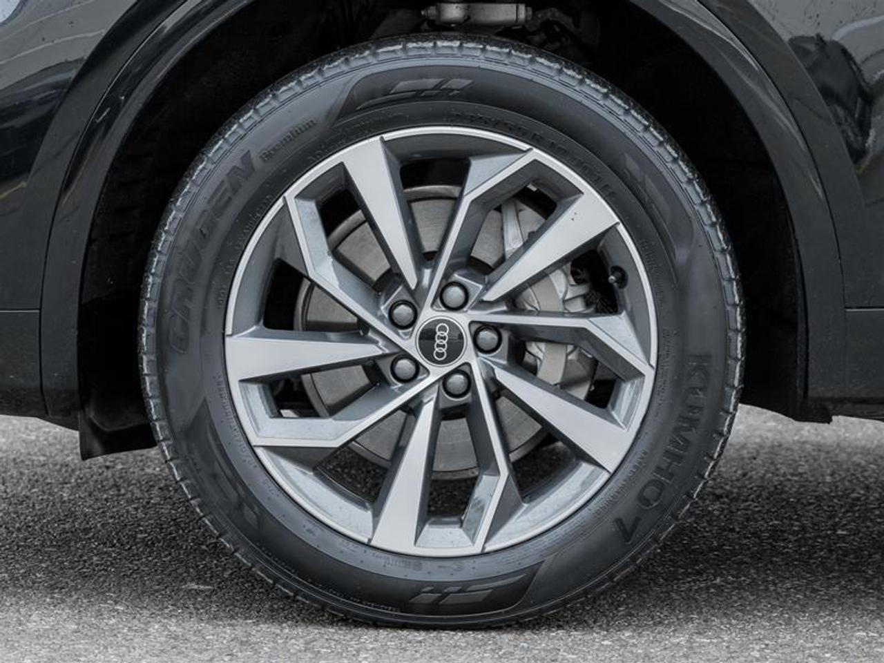 2023 Audi Q5 45 Progressiv 4dr All-Wheel Drive quattro Sport Utility Photo4