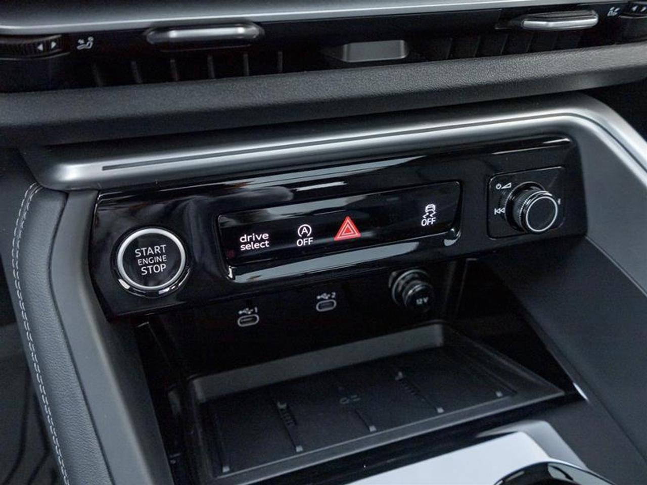 2025 Audi New Q5 2.0T Progressiv 4dr All-Wheel Drive quattro Sport Utility Photo