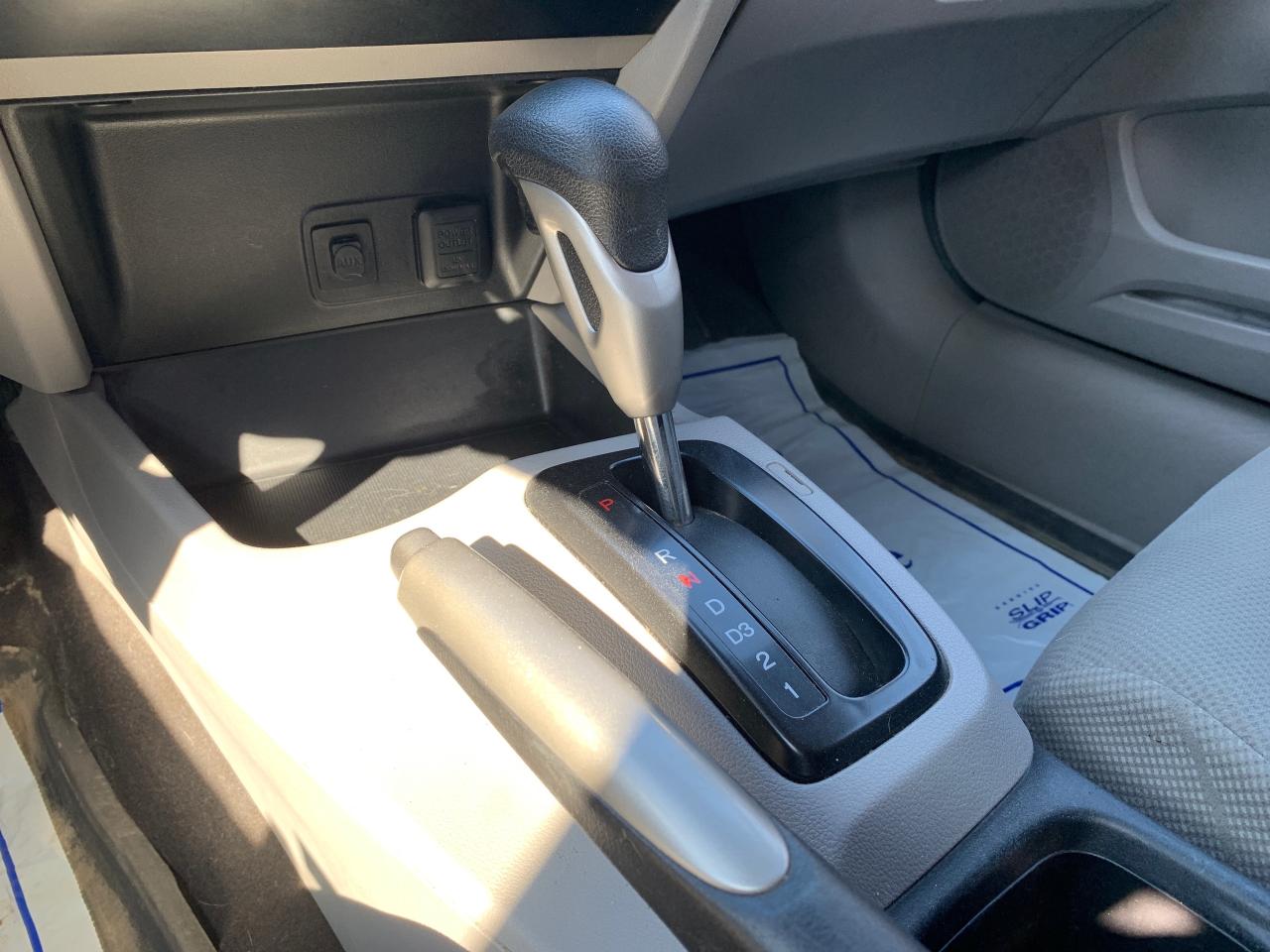 2012 Honda Civic 4dr Auto LX Photo