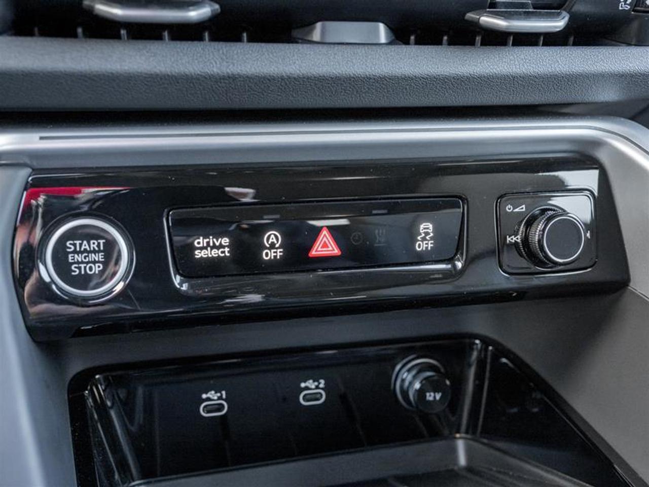 2025 Audi New Q5 2.0T Progressiv 4dr All-Wheel Drive quattro Sport Utility Photo