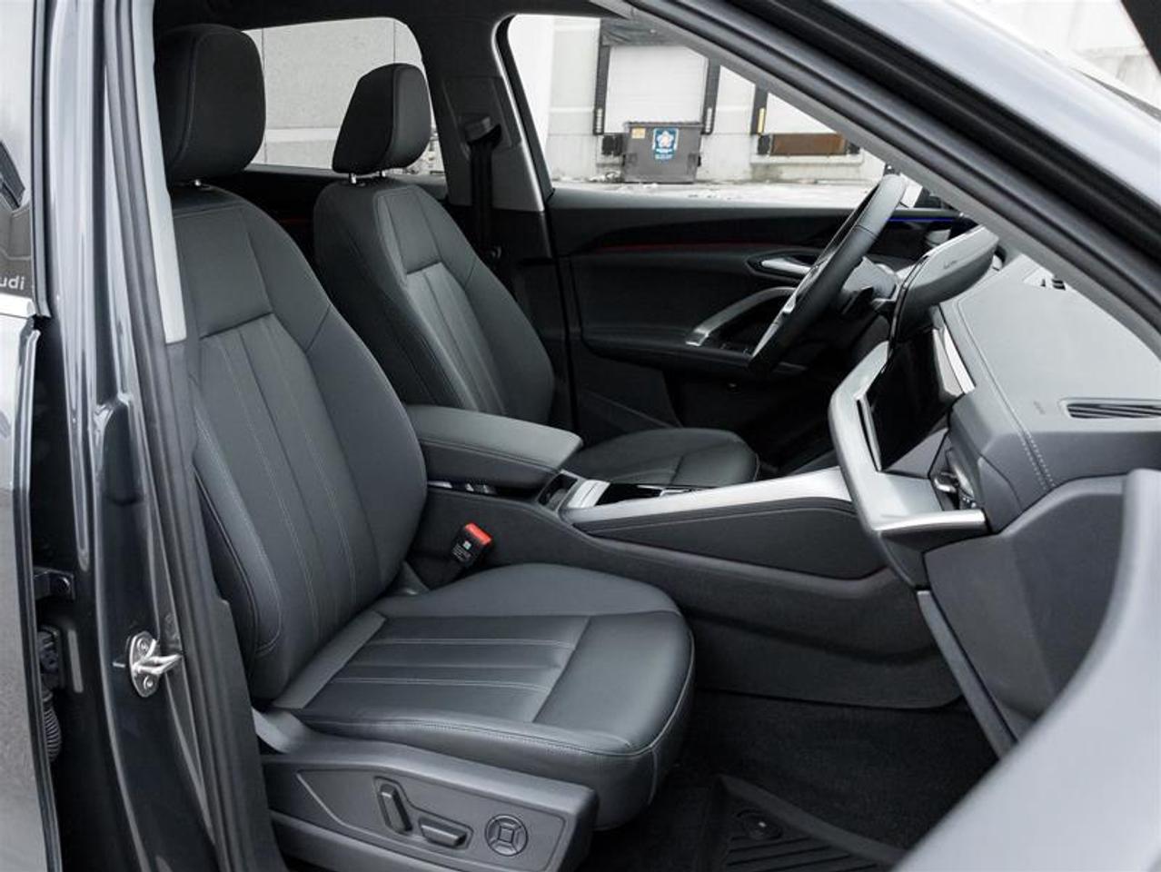 2025 Audi New Q5 2.0T 4dr All-Wheel Drive quattro Sport Utility Photo