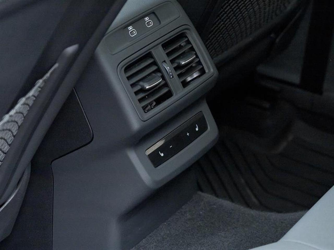 2025 Audi New Q5 2.0T Progressiv 4dr All-Wheel Drive quattro Sport Utility Photo