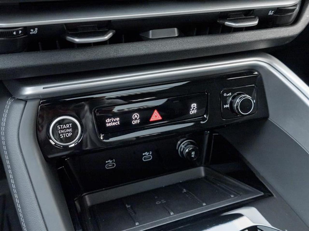 2025 Audi New Q5 2.0T Progressiv 4dr All-Wheel Drive quattro Sport Utility Photo