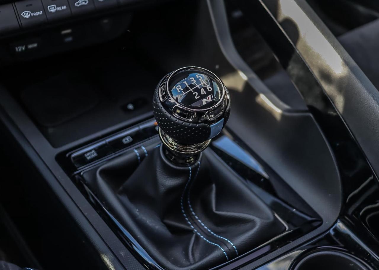 2024 Hyundai Elantra N N 2.0L 276HP 6 SPEED MT LOW LOW KM Photo2