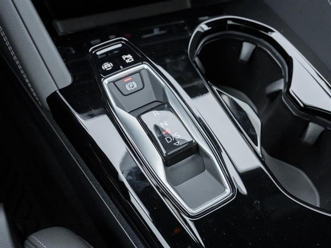 2025 Audi New Q5 2.0T Progressiv 4dr All-Wheel Drive quattro Sport Utility Photo