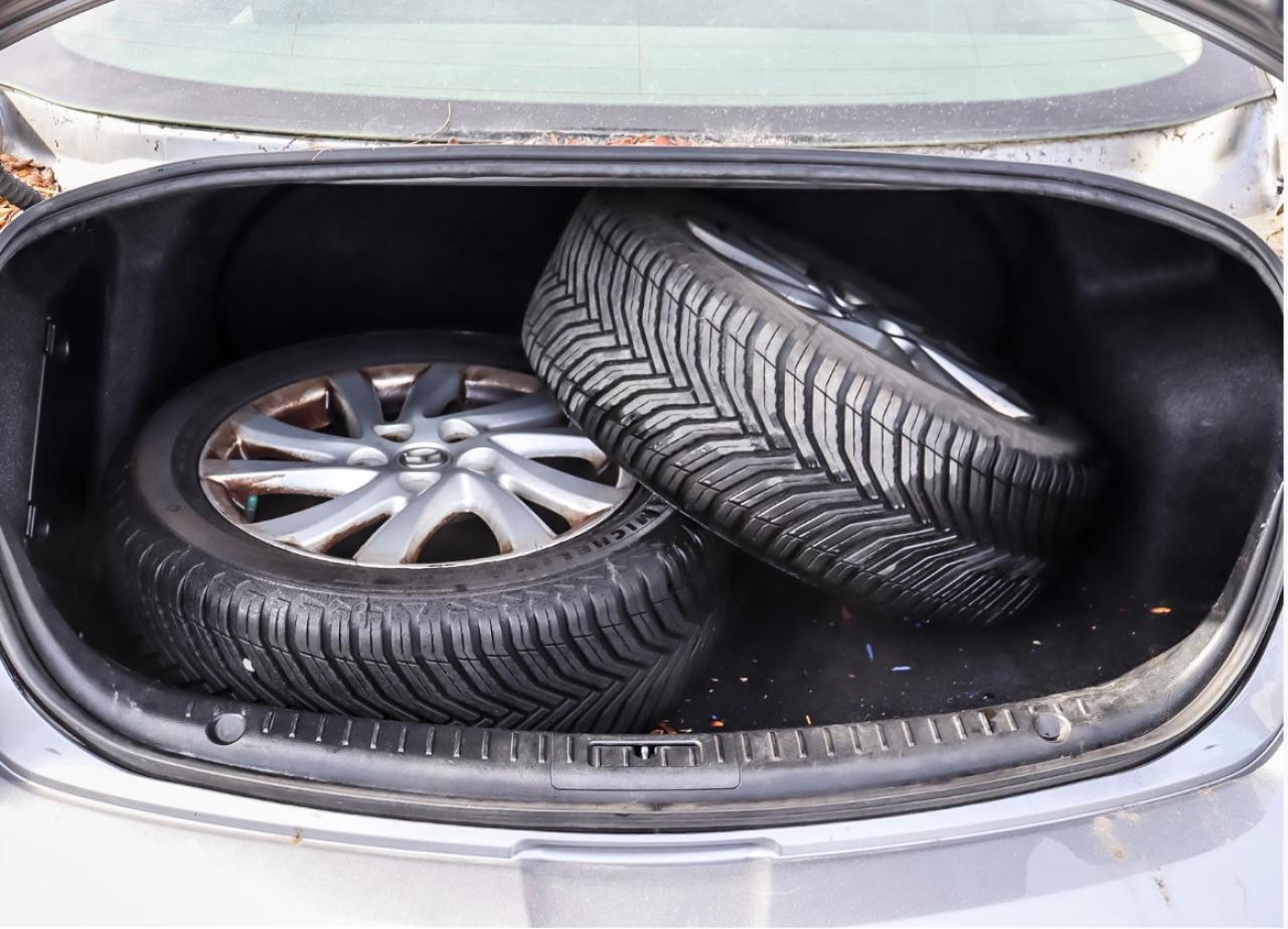 2012 Mazda MAZDA3 AUTO 2 SET OF TIRES Photo