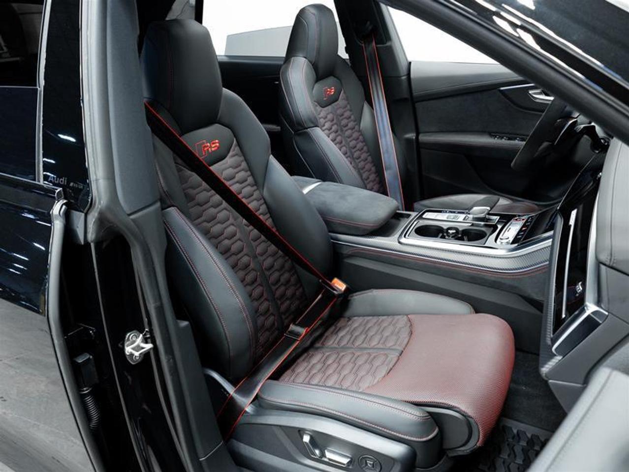 2026 Audi RS Q8 performance 4dr All-Wheel Drive quattro Sport Utility Photo