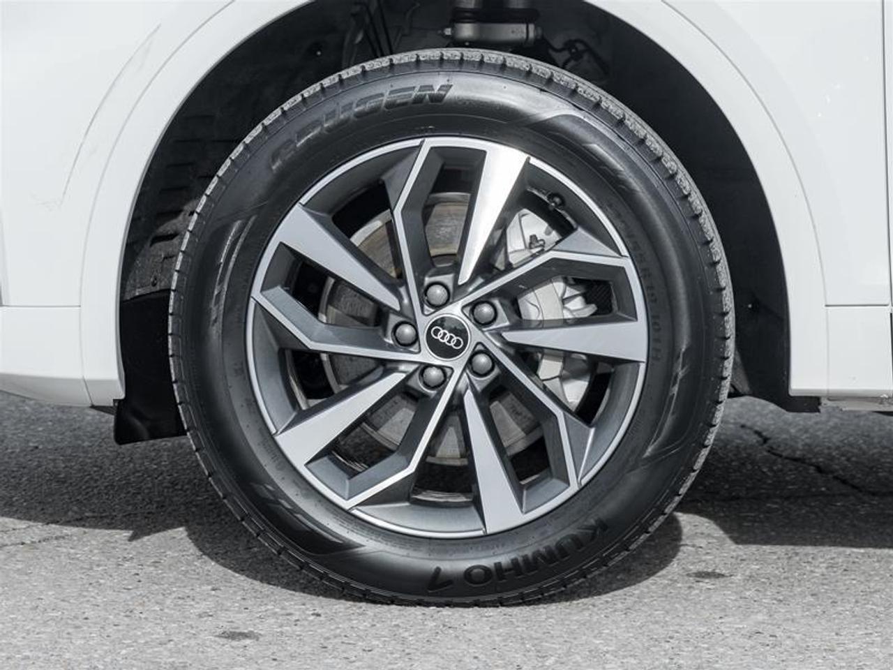 2022 Audi Q5 45 Progressiv 4dr All-Wheel Drive quattro Sport Utility Photo4