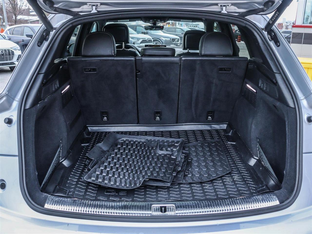 2022 Audi SQ5 3.0 Progressiv LEATHER SUNROOF NAVI Photo