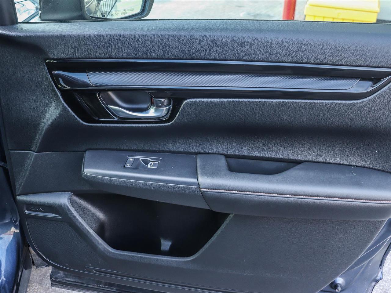 2023 Honda CR-V Hybrid Touring LEATHER NAVI SUNROOF Photo