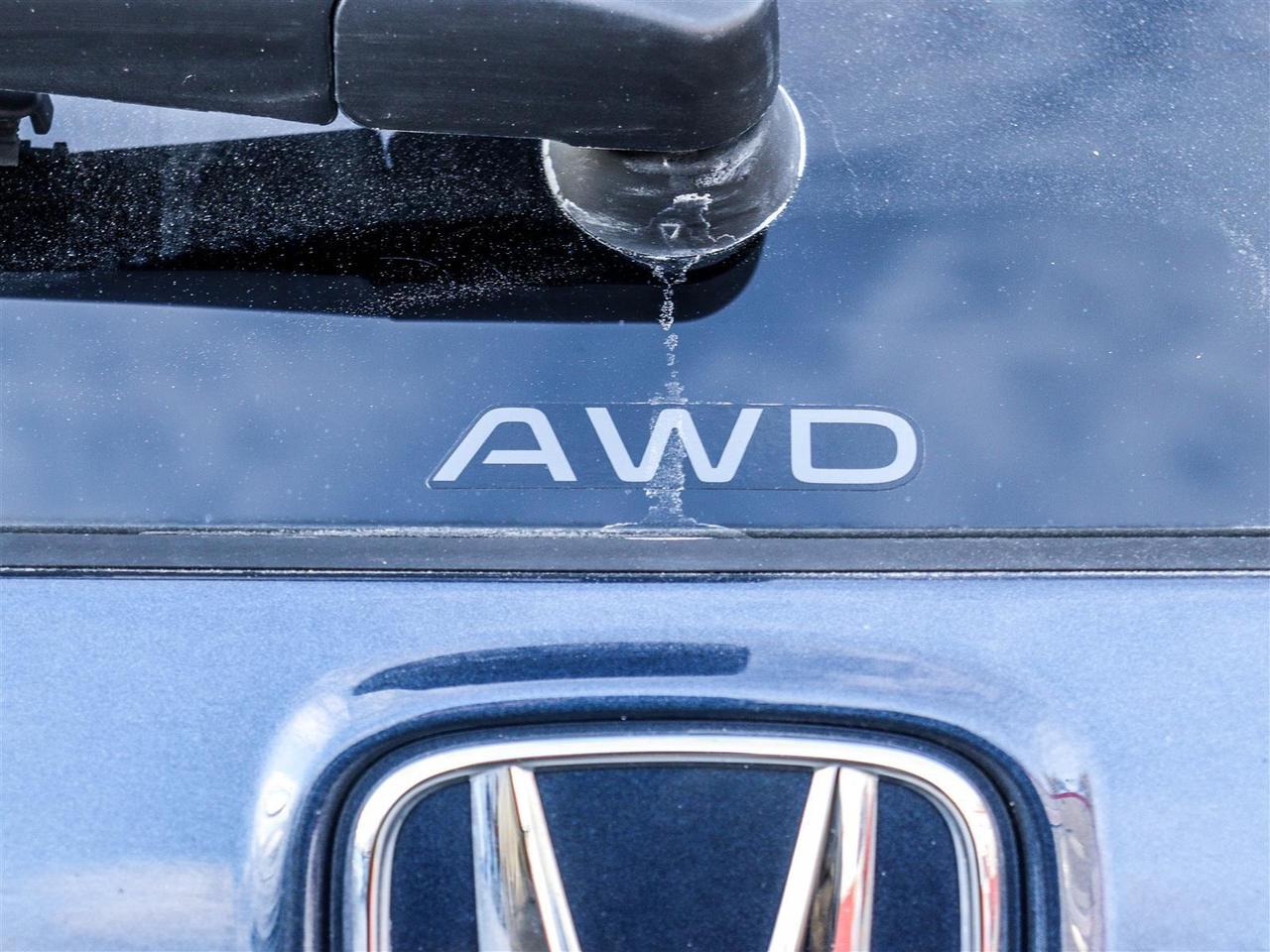 2023 Honda CR-V Hybrid Touring LEATHER NAVI SUNROOF Photo