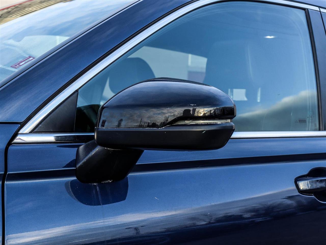 2023 Honda CR-V Hybrid Touring LEATHER NAVI SUNROOF Photo