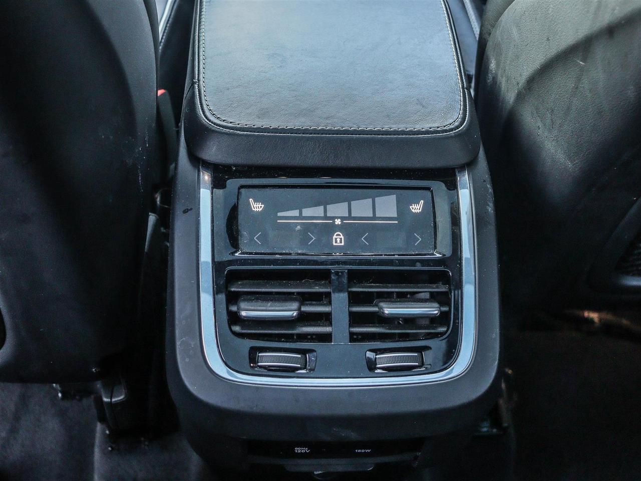 2020 Volvo XC90 T6 R-Design SUNROOF LEATHER NAVI Photo