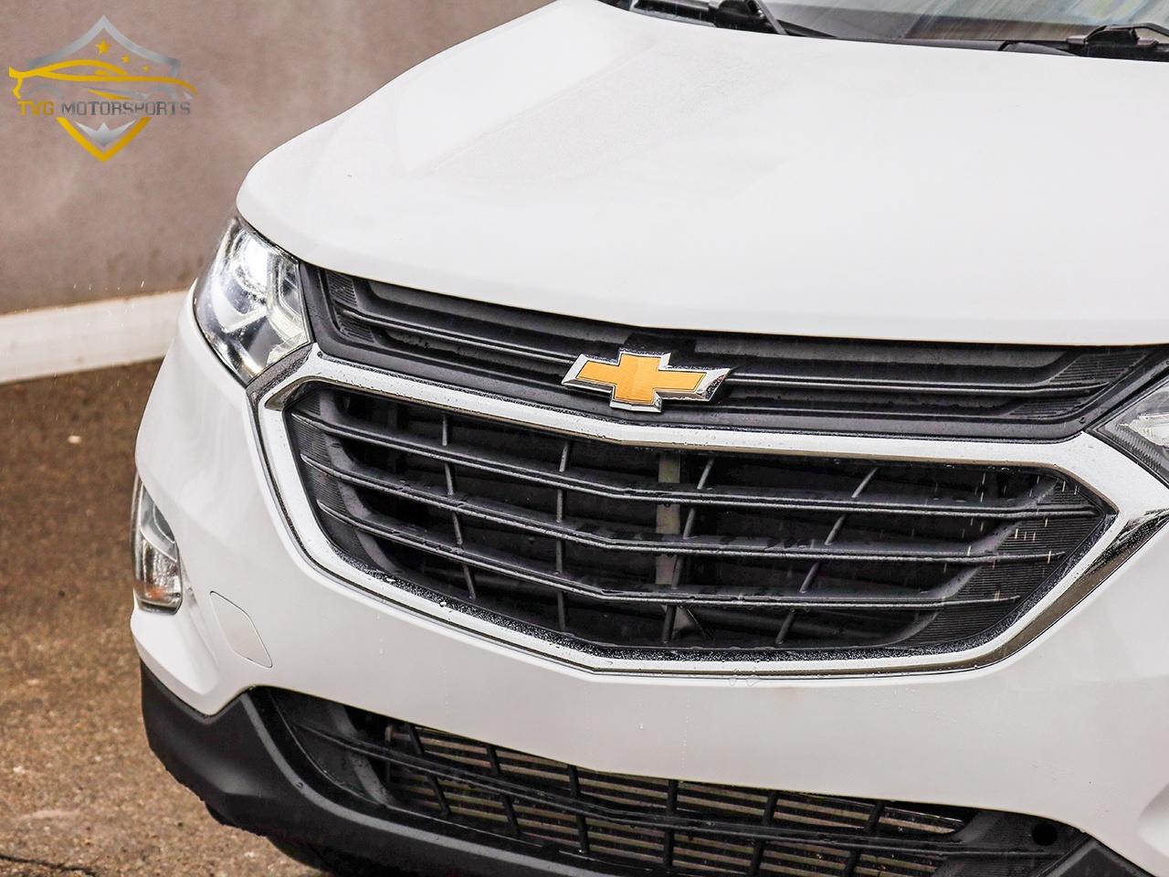 2018 Chevrolet Equinox LT FWD HEATED SEATS CARPLAY Safety Included! Photo