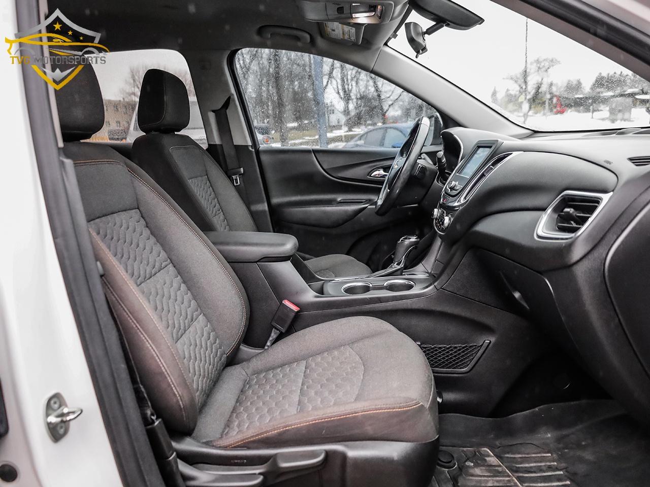 2018 Chevrolet Equinox LT FWD HEATED SEATS CARPLAY Safety Included! Photo