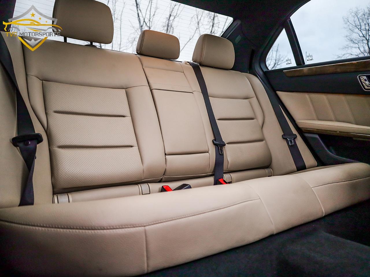 2011 Mercedes-Benz E-Class E350 4MATIC AWD - Safety Included! Photo