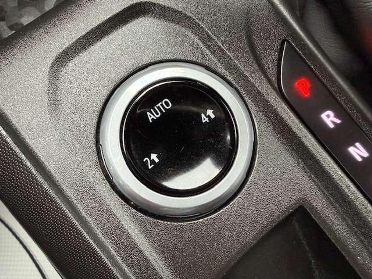 2024 Chevrolet Colorado 4WD Crew Cab WT Photo