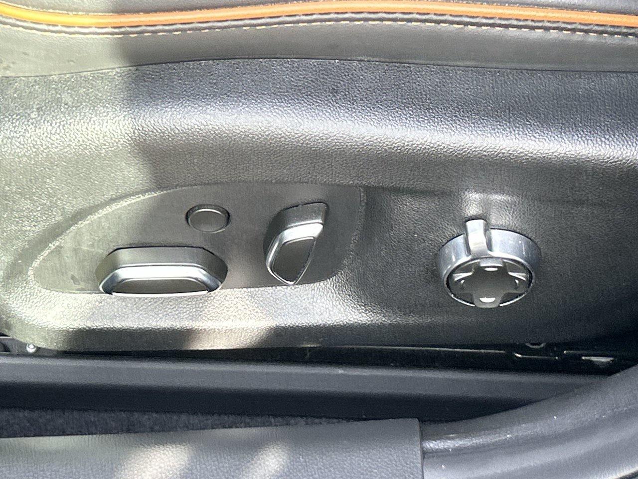 2024 Cadillac CT4 Sport LOW kms BOSE Digital Guages Sunroof AWD Photo