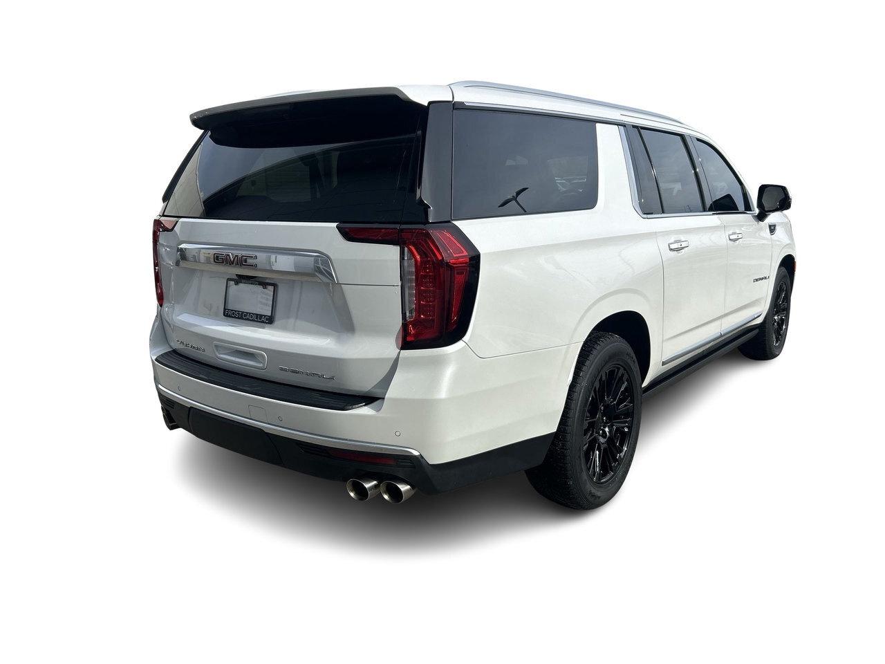 2021 GMC Yukon XL Denali Denali Reserve Rear Screens Power Running B Photo