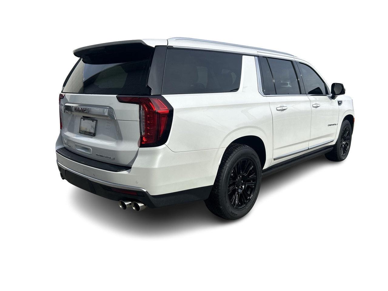 2021 GMC Yukon XL Denali Denali Reserve Rear Screens Power Running B Photo