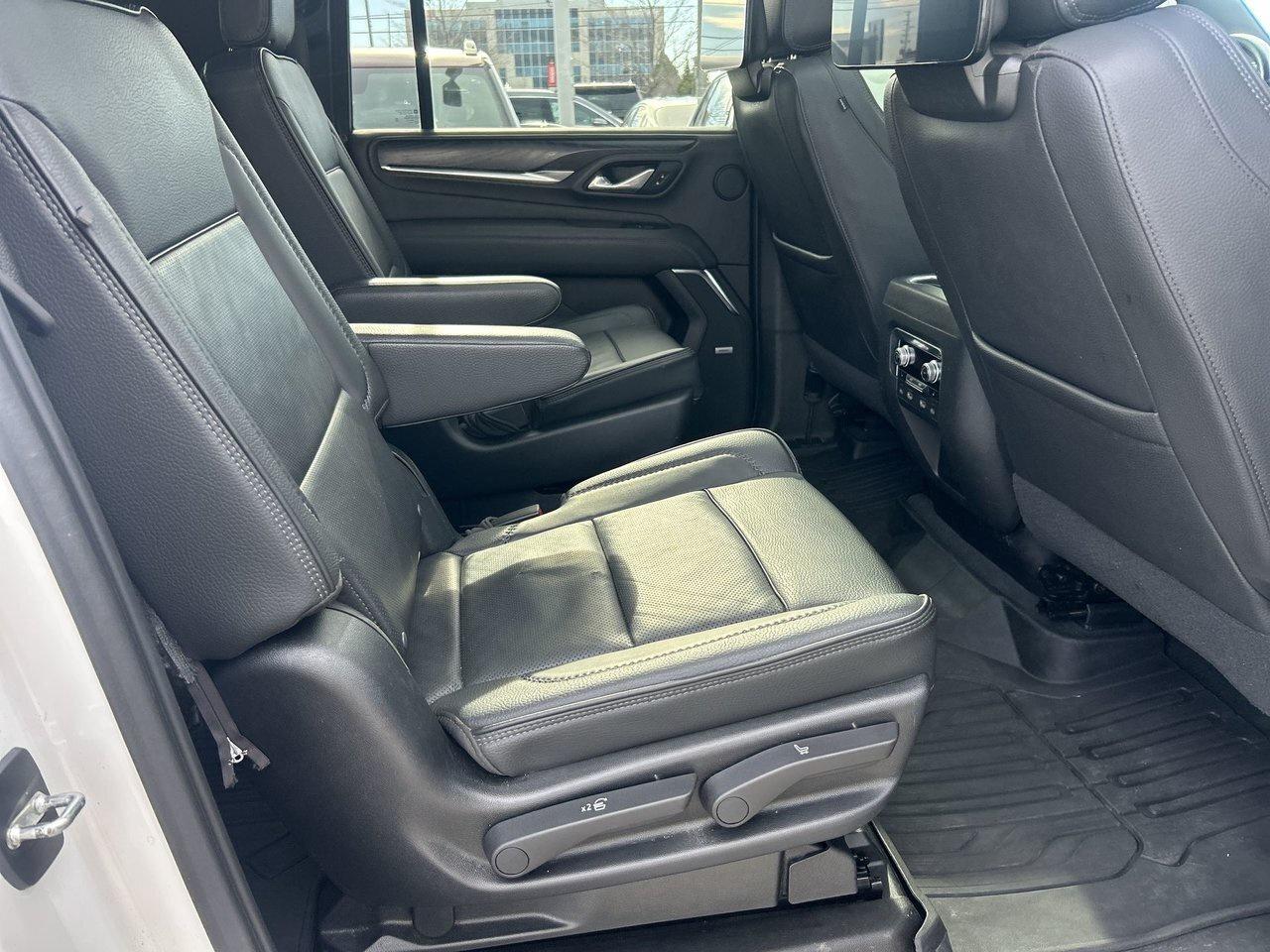 2021 GMC Yukon XL Denali Denali Reserve Rear Screens Power Running B Photo