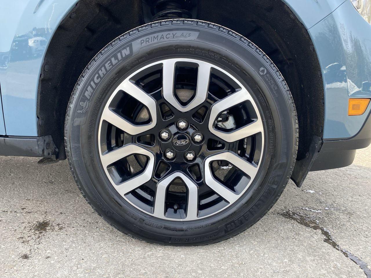 2023 Ford Maverick Lariat Photo