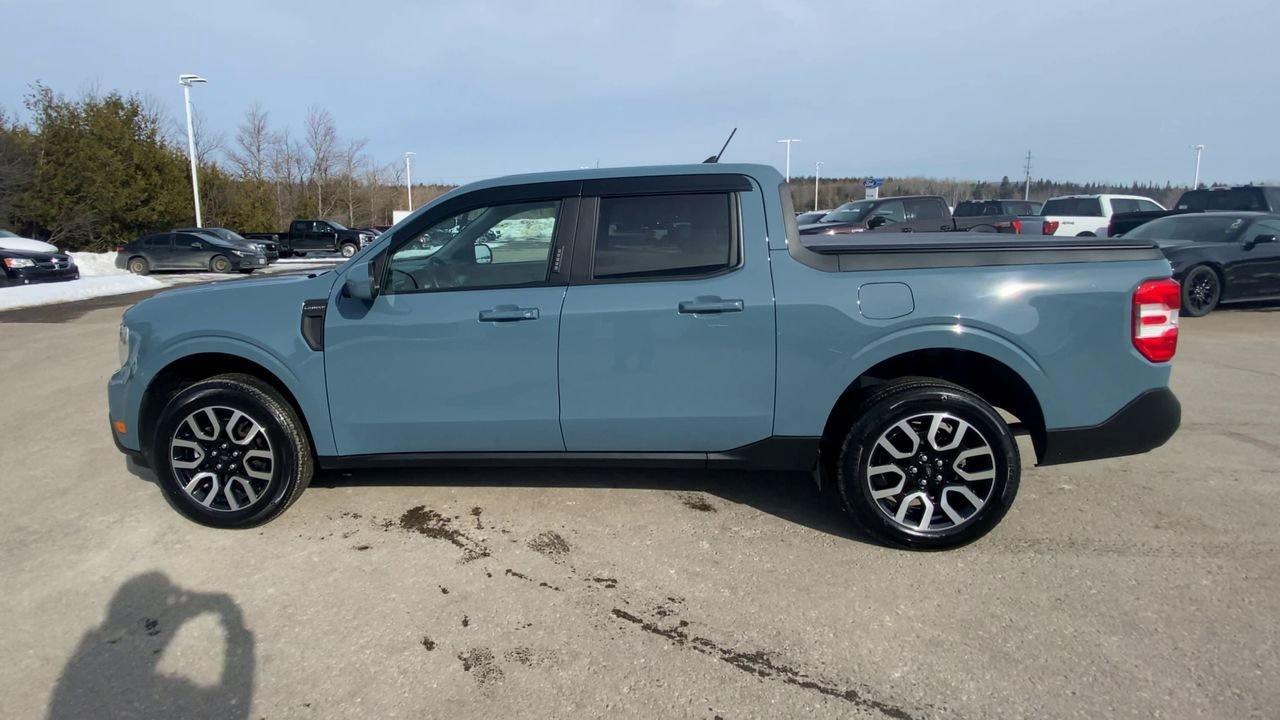 2023 Ford Maverick Lariat Photo4