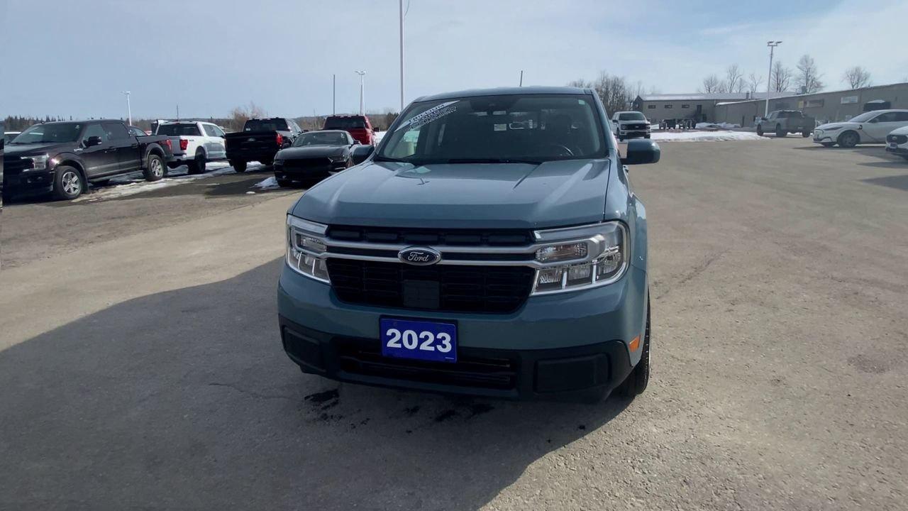 2023 Ford Maverick Lariat Photo2