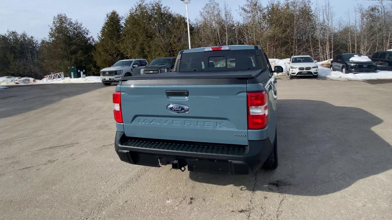 2023 Ford Maverick Lariat Photo