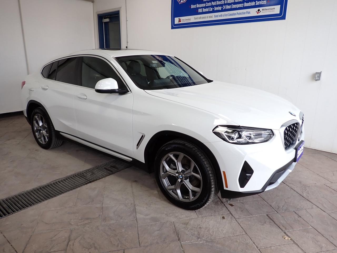 2025 BMW X4 xDrive30i AWD LEATHER NAVI SUNROOF Photo0